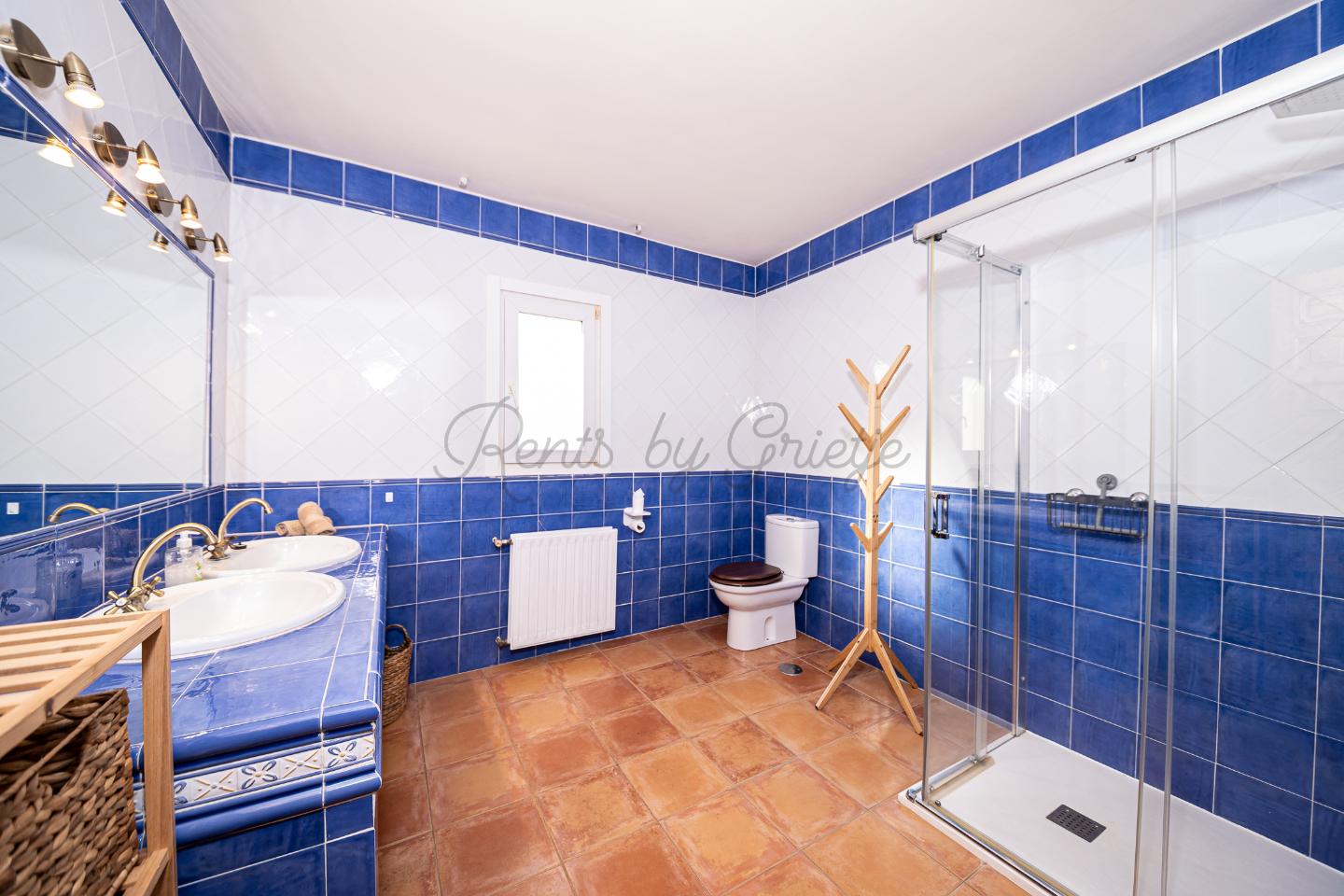Hoofd Badkamer 1 Villa Tutti sur Mer